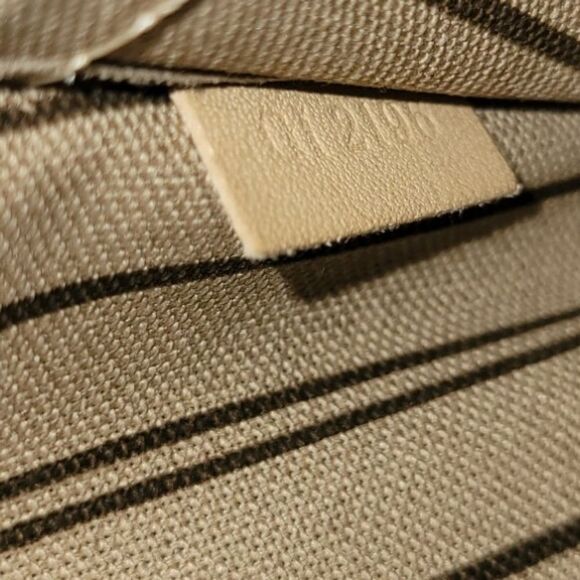 Louis Vuitton Monogram Neverfull MM Pouch - Picture 11 of 13